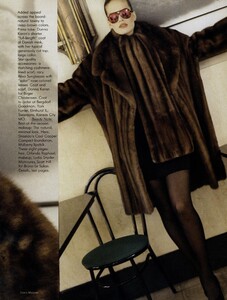 Metzner_US_Vogue_November_1987_02.thumb.jpg.701454b122591b3b3c94fc0e21f042f5.jpg
