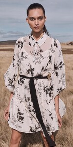 Monochrome-Sprig-Shirt-Dress-S92670-S20_1000x2000_637342004288477123_S92670-S20-103-2.jpg