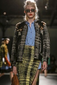 N21-RTW-FW18-Milan-0789-1519237441.thumb.jpg.d1a2ffc56f3fe9dbc74e3cf7db25cda3.jpg