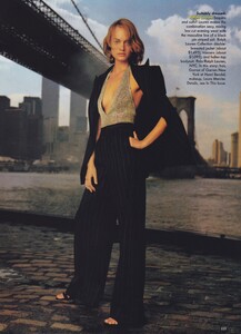 New_York_Meisel_US_Vogue_July_1997_10.thumb.jpg.0b7bf73147f022dd6b4cebae5eb0fc25.jpg