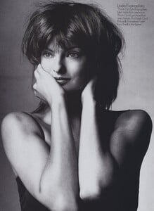 Nobody_Penn_US_Vogue_September_1994_05.thumb.jpg.179314cba1728669d4324de355f3fec1.jpg