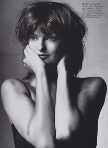 Nobody_Penn_US_Vogue_September_1994_05.thumb.jpg.cdec3727123a1fb2b113ce0f8abfdf3e.jpg