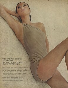 Ondine_Parkinson_US_Vogue_May_1965_03.thumb.jpg.5bed82ed9838e2db6ae63784a780a2a3.jpg