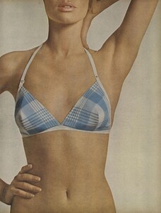 Penati_US_Vogue_March_1st_1966_02.thumb.jpg.65abb126e1fda56e21346020e9915685.jpg