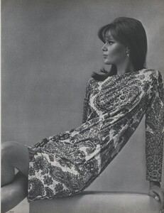 Penati_US_Vogue_May_1965_02.thumb.jpg.4ddd225c2055b5be09e298cb826593a1.jpg