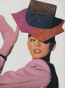 Penn_US_Vogue_April_1988_12.thumb.jpg.adcc9b90f4d3449f2113c712724ca539.jpg