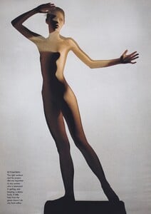 Penn_US_Vogue_July_1997_06.thumb.jpg.835184321e184c86f4c64f838e1ae502.jpg
