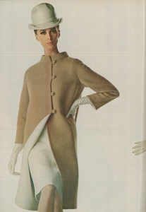 Penn_US_Vogue_March_15th_1966_05.thumb.png.0bd8c211392415e8efd089219f3d3387.png