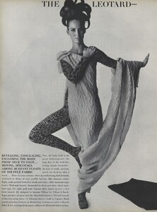 Predictions_Penn_US_Vogue_January_1st_1965_05.thumb.jpg.0ddc9899a4af2cc8ca886164ca74736b.jpg