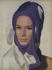 Predictions_Penn_US_Vogue_January_1st_1965_14.thumb.jpg.3ca94f8e3b66d0b284388091e0daf09f.jpg