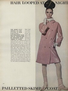 Predictions_Penn_US_Vogue_January_1st_1965_16.thumb.jpg.18b6a5fcf5f3d6085131ad383a82a14b.jpg