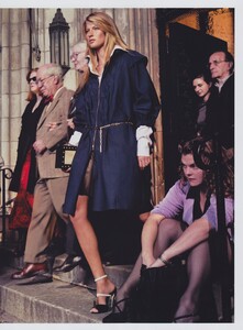 Pull_Klein_US_Vogue_January_2001_08.thumb.jpg.2bee0b6c80a2de81228652686e7989de.jpg