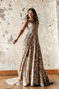 RUE-DE-SEINE-BAKARI-FAWN5-WEDDING-DRESS.thumb.jpg.ebcae86f302dc7422bc0d5098f253c42.jpg