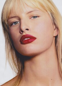 Really_Klein_US_Vogue_January_2001_04.thumb.jpg.83fac8e00a35f05d2286f27147f7ec73.jpg