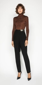 Ribbed-Metallic-Funnel-Neck-S70459-W20_1000x2000_637214211906482148_S70459-W20-285-1.jpg