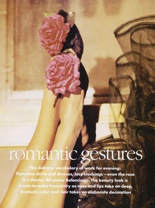 Romantic_von_Unwerth_US_Vogue_December_1990_01.thumb.jpg.79af8dd3015b77583a50c1f2ac84b4d2.jpg