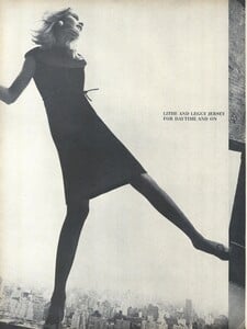 Rubartelli_US_Vogue_January_15th_1965_01.thumb.jpg.942d9c71128c4c688ff826edb1a9e73b.jpg