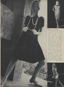 Rubartelli_US_Vogue_January_15th_1965_02.thumb.jpg.26cba448892dc261bd90c52abce2034c.jpg