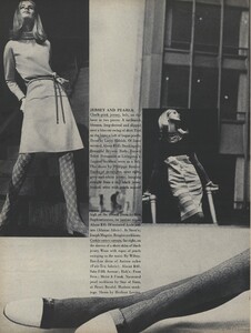 Rubartelli_US_Vogue_January_15th_1965_03.thumb.jpg.0c27381a9ec1cb5d2862c6f353eed232.jpg