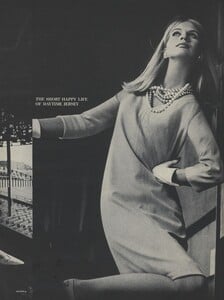 Rubartelli_US_Vogue_January_15th_1965_06.thumb.jpg.0aebf32823be9093540a8de075a917ab.jpg