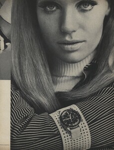 Rubartelli_US_Vogue_March_15th_1966_06.thumb.jpg.704081c0a971d3b6bfa994eda610a748.jpg
