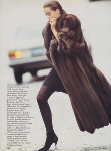 Sable_Maser_US_Vogue_December_1986_07.thumb.jpg.d4adfbf2bf0bb6c6c907aeb0637e3d93.jpg