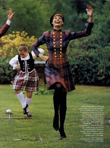 Scotch_Elgort_US_Vogue_September_1991_02.thumb.jpg.c66377a85d0241b8c5c7dfbff662173f.jpg