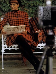 Scotch_Elgort_US_Vogue_September_1991_03.thumb.jpg.cbfe4c2ffb42e0304e991e183d6ca36f.jpg