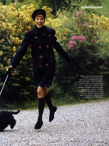 Scotch_Elgort_US_Vogue_September_1991_06.thumb.jpg.6f2f55432da9371523192c3f7cfdc339.jpg