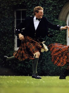 Scotch_Elgort_US_Vogue_September_1991_09.thumb.jpg.bf45a4aedbfacf97ba3b993ea39572ae.jpg