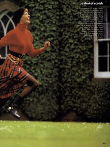 Scotch_Elgort_US_Vogue_September_1991_10.thumb.jpg.dbf00e8f04b131669386757ef0c06ee2.jpg