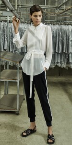 Sheer-Georgette-Shirt-C31389-S20_1000x2000_637317986278716668_C31389-S20-110-2.jpg