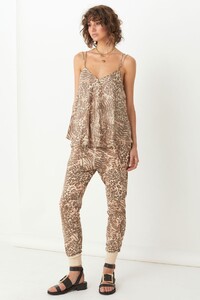 Shot-36-AdaCammi_Trackies_Leopard-008.jpg