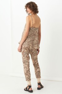 Shot-36-AdaCammi_Trackies_Leopard-013.jpg