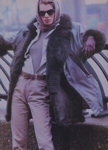 Spear_Meisel_US_Vogue_August_1988_06.thumb.jpg.bff153060aca2af5ff53cce4ed33c41a.jpg
