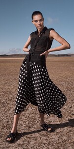 Spot-Viscose-Georgette-Midi-Skirt-C10935-S20_1000x2000_637342003861928094_C10935-S20-988-2.jpg