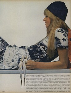 Sprints_Penati_US_Vogue_April_15th_1970_04.thumb.jpg.77aff368cdd25bf78ec6bbed7ae5ae72.jpg