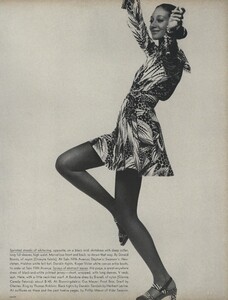 Sprints_Penati_US_Vogue_April_15th_1970_14.thumb.jpg.a58945c175f2af3e6a253750ec487c3b.jpg