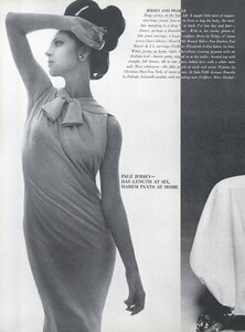 Stern_US_Vogue_January_15th_1965_05.thumb.jpg.167c7ac908e200f30875719fae2f893e.jpg