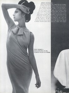 Stern_US_Vogue_January_15th_1965_05.thumb.jpg.e9df930775bd384ed95f98a25b52a719.jpg