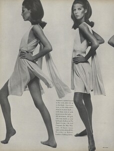 Stern_US_Vogue_May_1966_07.thumb.jpg.04c50abb8468e597369136c43ec4ff30.jpg