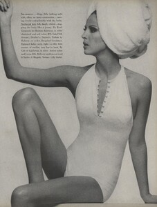 Stern_US_Vogue_May_1966_10.thumb.jpg.4158565562ca839aa3522b1b1985cdc4.jpg