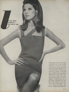 Stern_US_Vogue_May_1966_23.thumb.jpg.943ee6e29821075664f658f308f19908.jpg