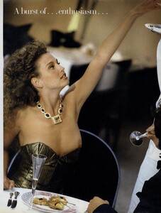 Stoppers_Blanch_US_Vogue_November_1987_04.thumb.jpg.d462d0b8902bcb8b421977988b4a3b79.jpg