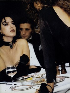Stoppers_Blanch_US_Vogue_November_1987_05.thumb.jpg.f3296ef1951884ee7e241c0a47e6b24e.jpg