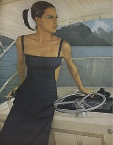 Summer_Parkinson_US_Vogue_May_1965_01.thumb.jpg.35746899f952e2d604b8dd92cf0378ca.jpg