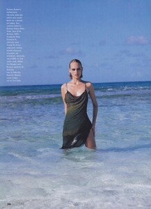 Summer_Ritts_US_Vogue_June_1997_09.thumb.jpg.2e50fde4fd6d75611ea8fab3f98cc37d.jpg