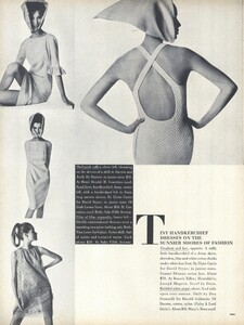 Sunnier_Penn_US_Vogue_January_15th_1965_05.thumb.jpg.26ceb472b7c927a453f3e3f8b6d40ba1.jpg