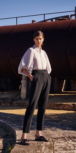 Tapered-Trouser-C21011-S20_1000x2000_637352456636414530_C21011-S20-990-2.jpg