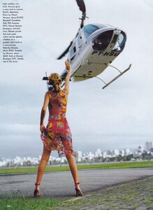 Testino_US_Vogue_May_1997_11.thumb.jpg.ce2b163e90e253ae825e7ffcdb4a8c93.jpg